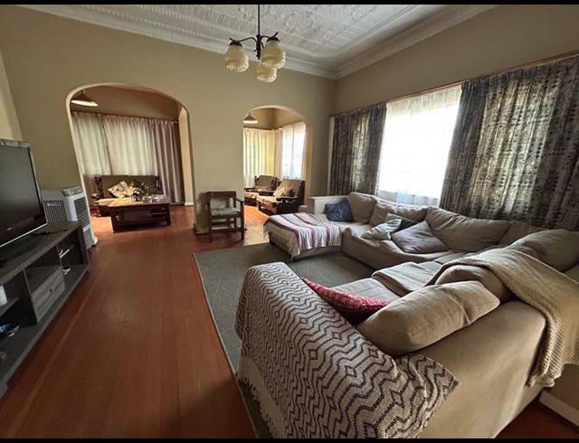 4 BEDROOM HOUSE FOR SALE IN SUNNYSIDE